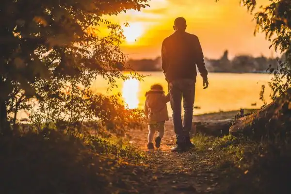 image of dad and child - parental alienation Nottingham